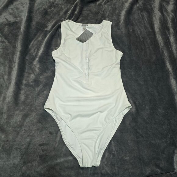 Andie The Mailbu One-Piece Swimsuit Size Medium White NWT - Picture 10 of 12